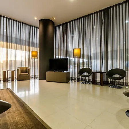Yit Vía Sevilla Mairena Hotel 4*