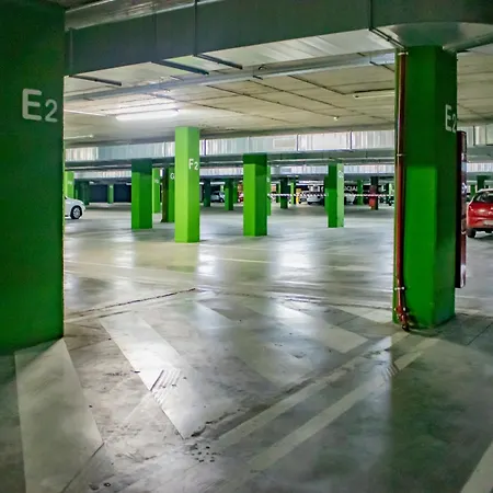 Hotel Yit Vía Sevilla Mairena 4*
