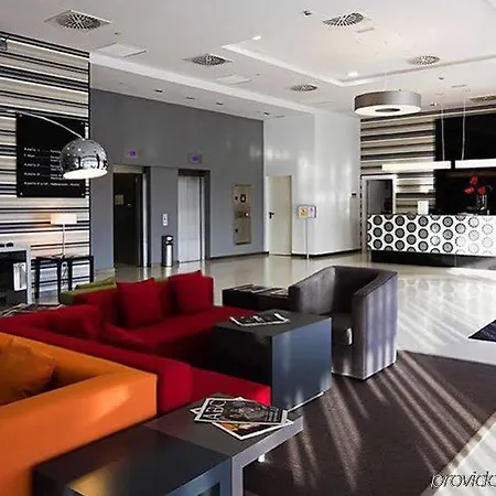 Yit Vía Sevilla Mairena Hotel 4*