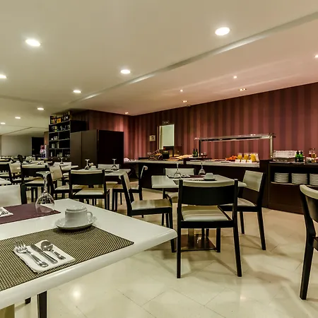 מלון Yit Via Sevilla Mairena 4*